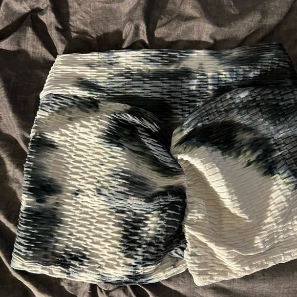 Amazon shorts - Picture 2 of 3